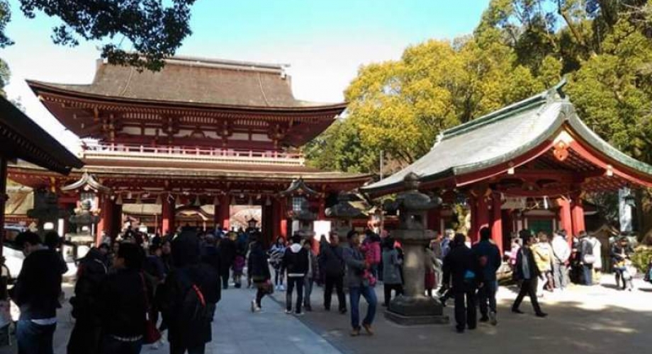 Dazaifu - hram boga učenja. Njegov zaštitni znak su šljive u cvatu, Fukuoka